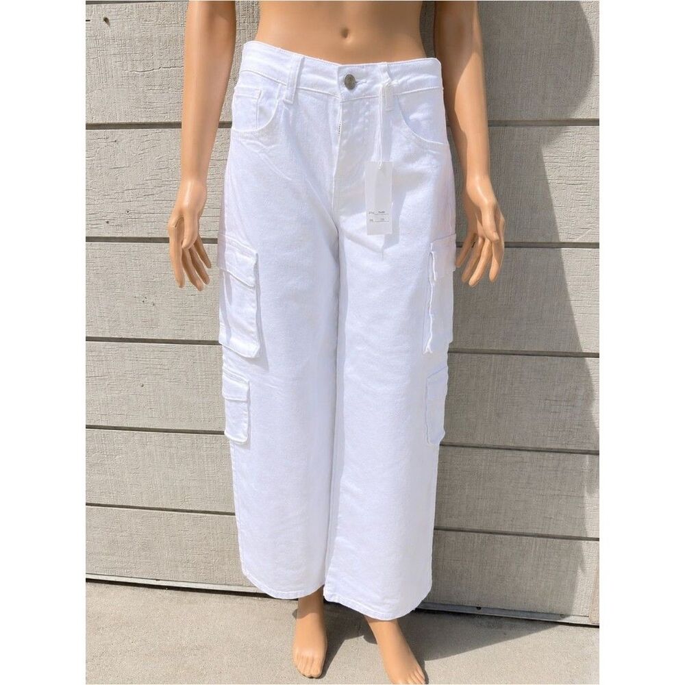Women’s Disclosure White mid rise y2k Cargo Pants – NWT – Size 7/28
